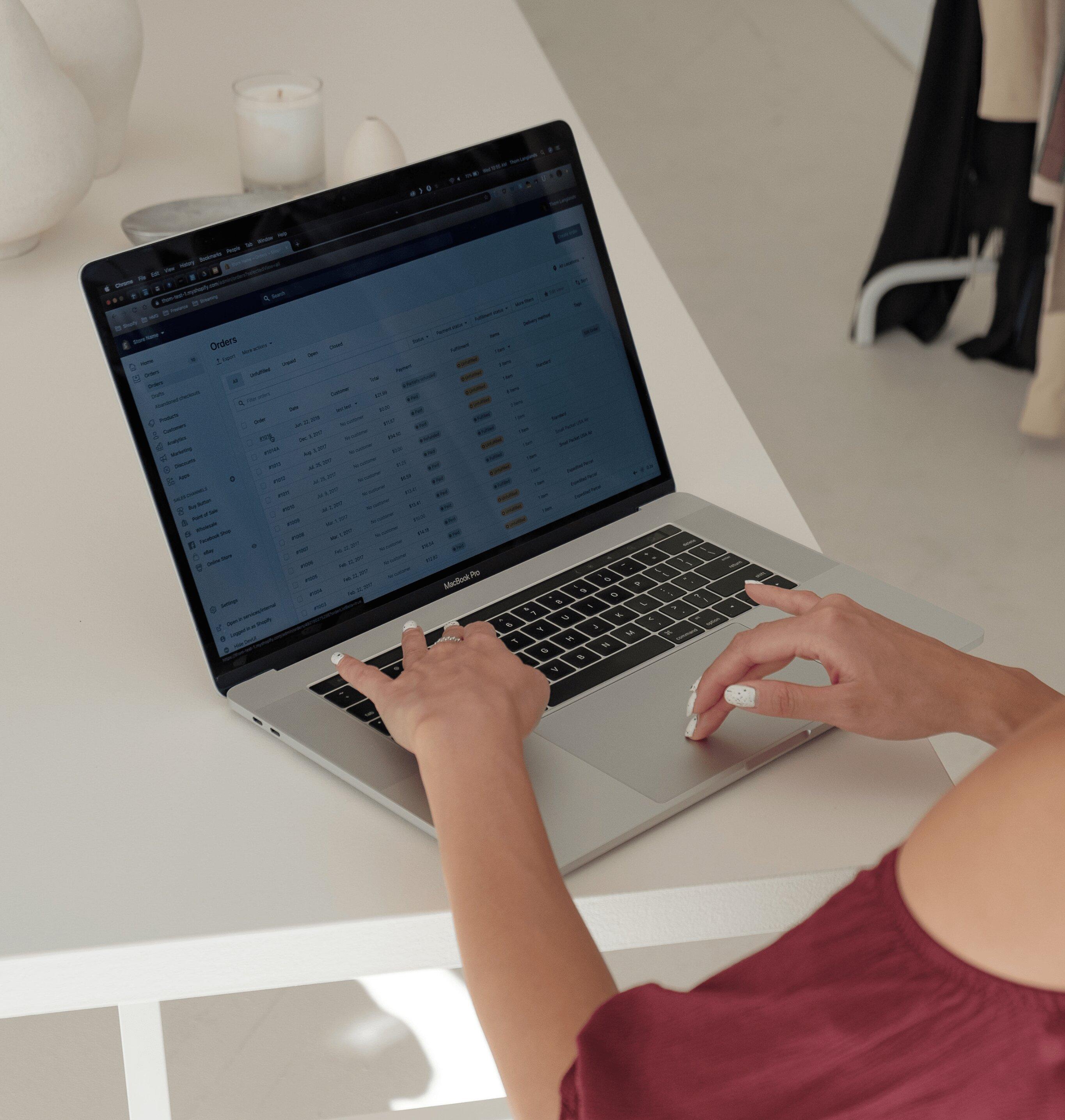 Oferta Pracy - Junior E-commerce Specialist